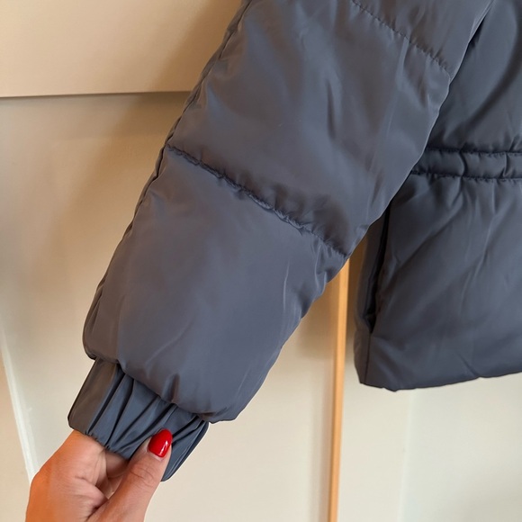 Women’s Blue Puffer Jacket Small Like New - Picture 5 of 6